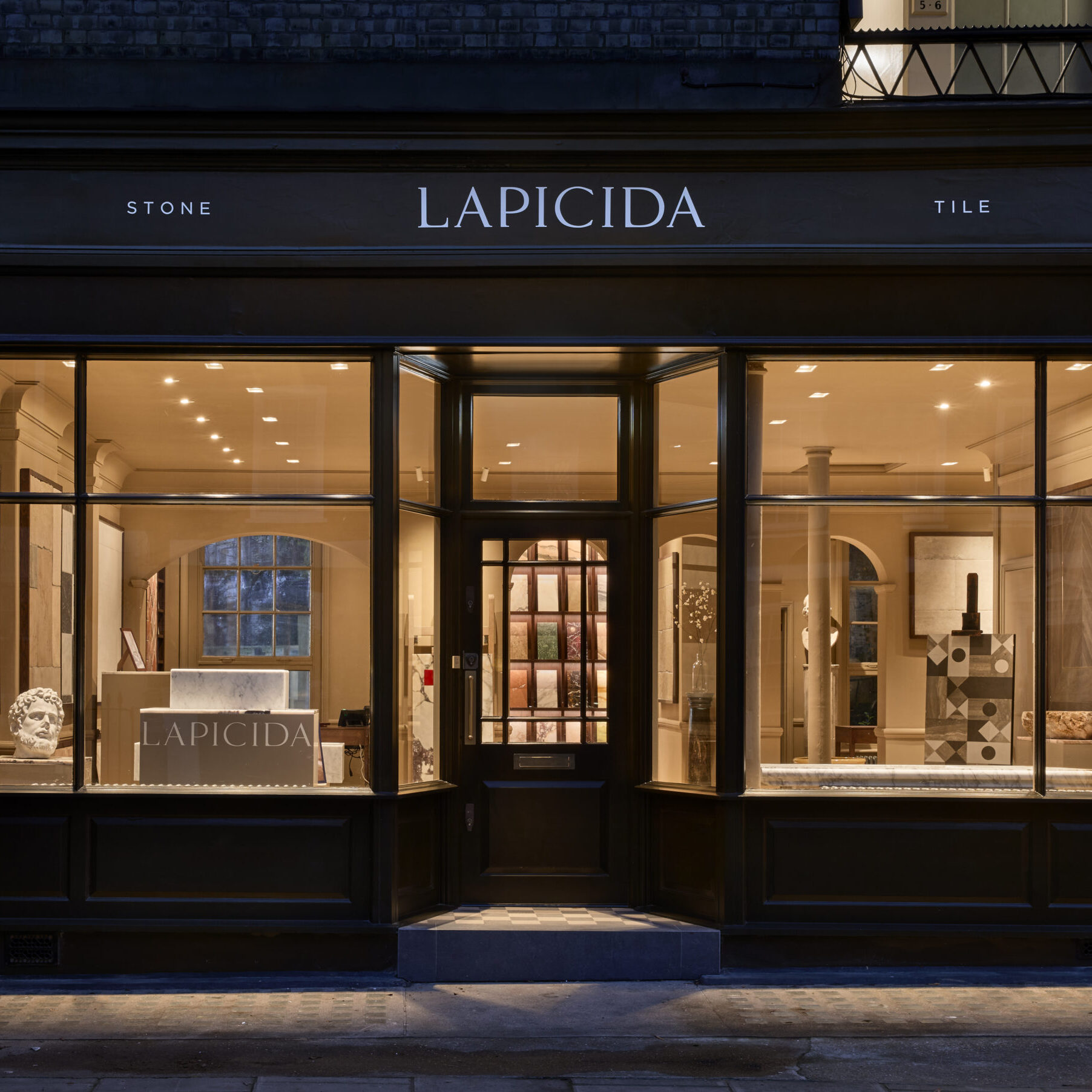 Lapicida London showroom exterior: a renowned supplier, merchant and fabricator of marble, limestone, sandstone, terracotta and genuine antique reclaimed stone floor and wall surfaces including luxury porcelain tiles.