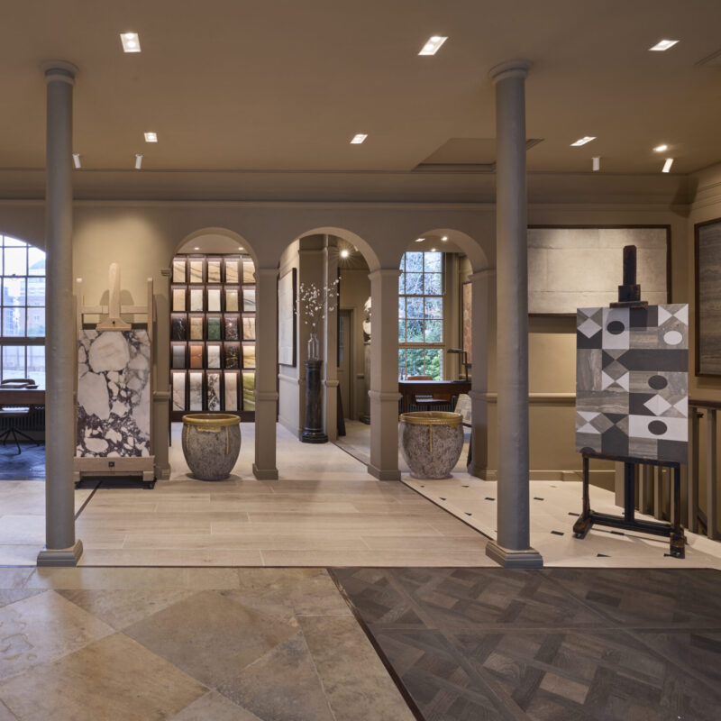 Lapicida London showroom interior: a renowned supplier, merchant and fabricator of marble, limestone, sandstone, terracotta and genuine antique reclaimed stone floor and wall surfaces including luxury porcelain tiles.